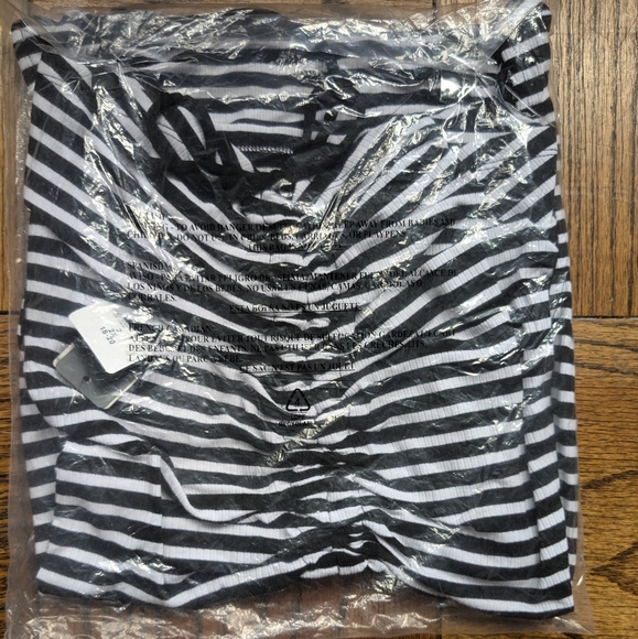 Torrid Fitted Super Soft Rib Lace Up Ruched Tie Front Crop Tank - 2 - Picture 5 of 7